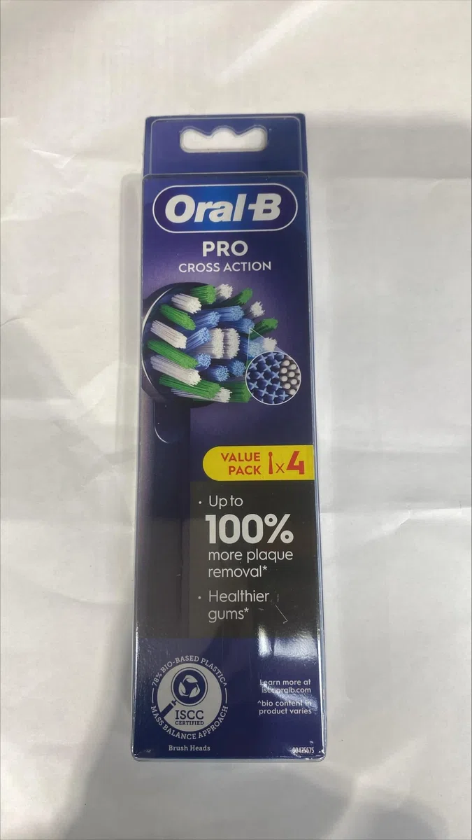 Oral-B Pro Cross Action Elektryczna końcówka do szczoteczki do zębów, w kształcie litery X i kątowe włosie do głębszego usuwania płytki nazębnej, 4 szt. końcówek do szczoteczki do zębów, czarna