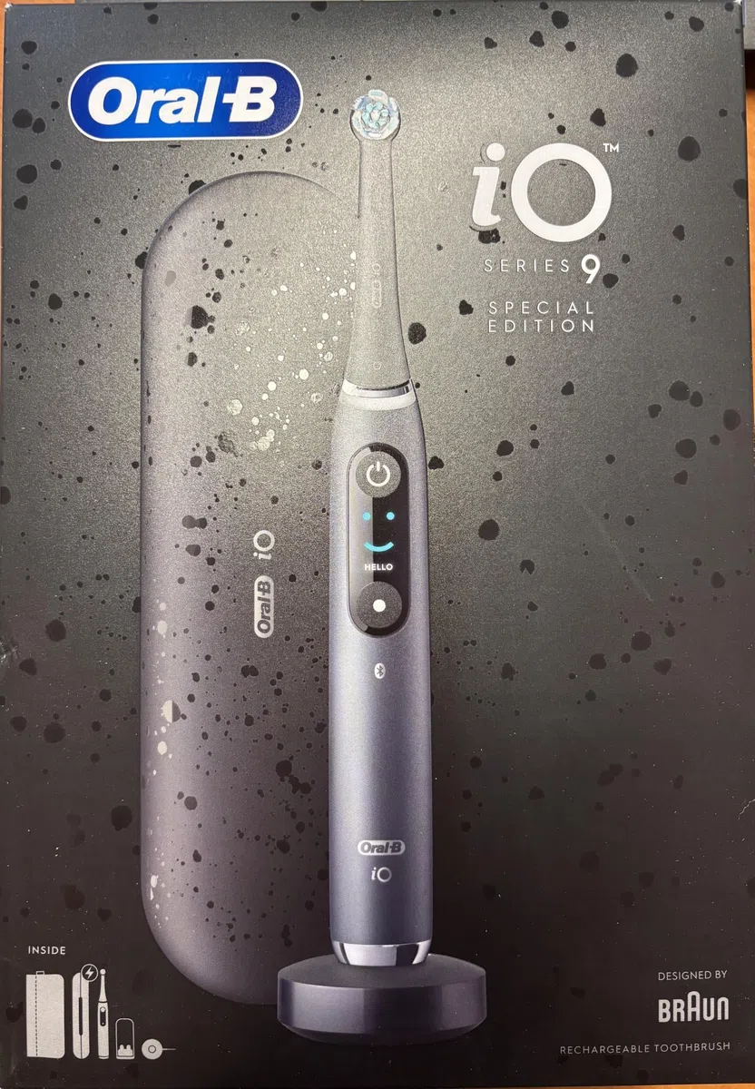 Oral-B Elektryczna szczoteczka do zębów iO 9, czarna, limitowana edycja, 1 x wymienna głowa, 1 x etui podróżne, 1 x magnetyczne etui, 1 x szczoteczka do zębów